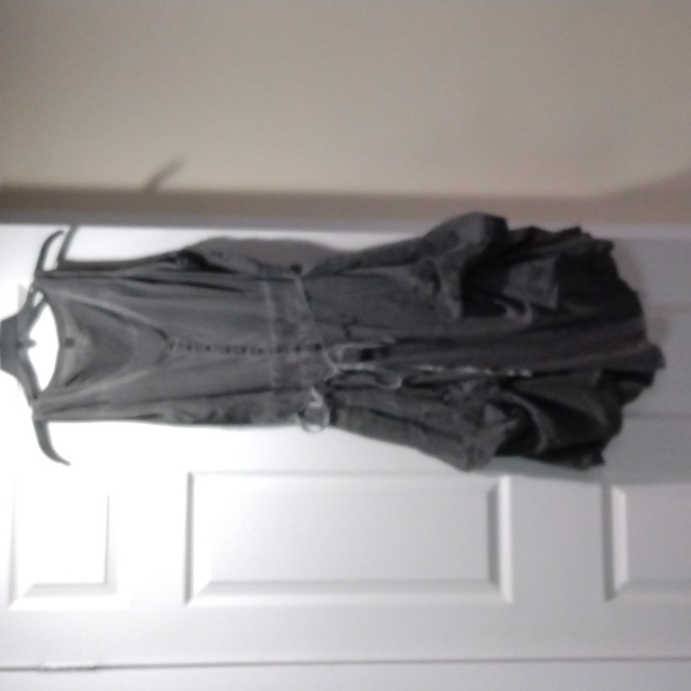 Gray sleeveless vintage dress size 18 by Simply Be has ties underneath for 2look